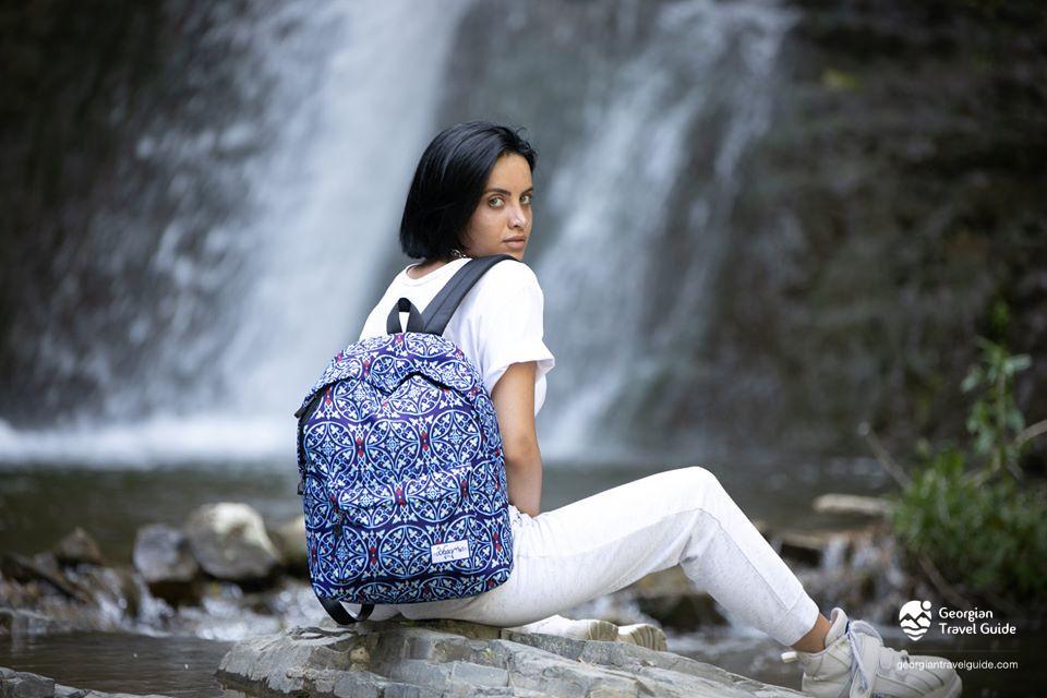 103675146_312968280101593_287994