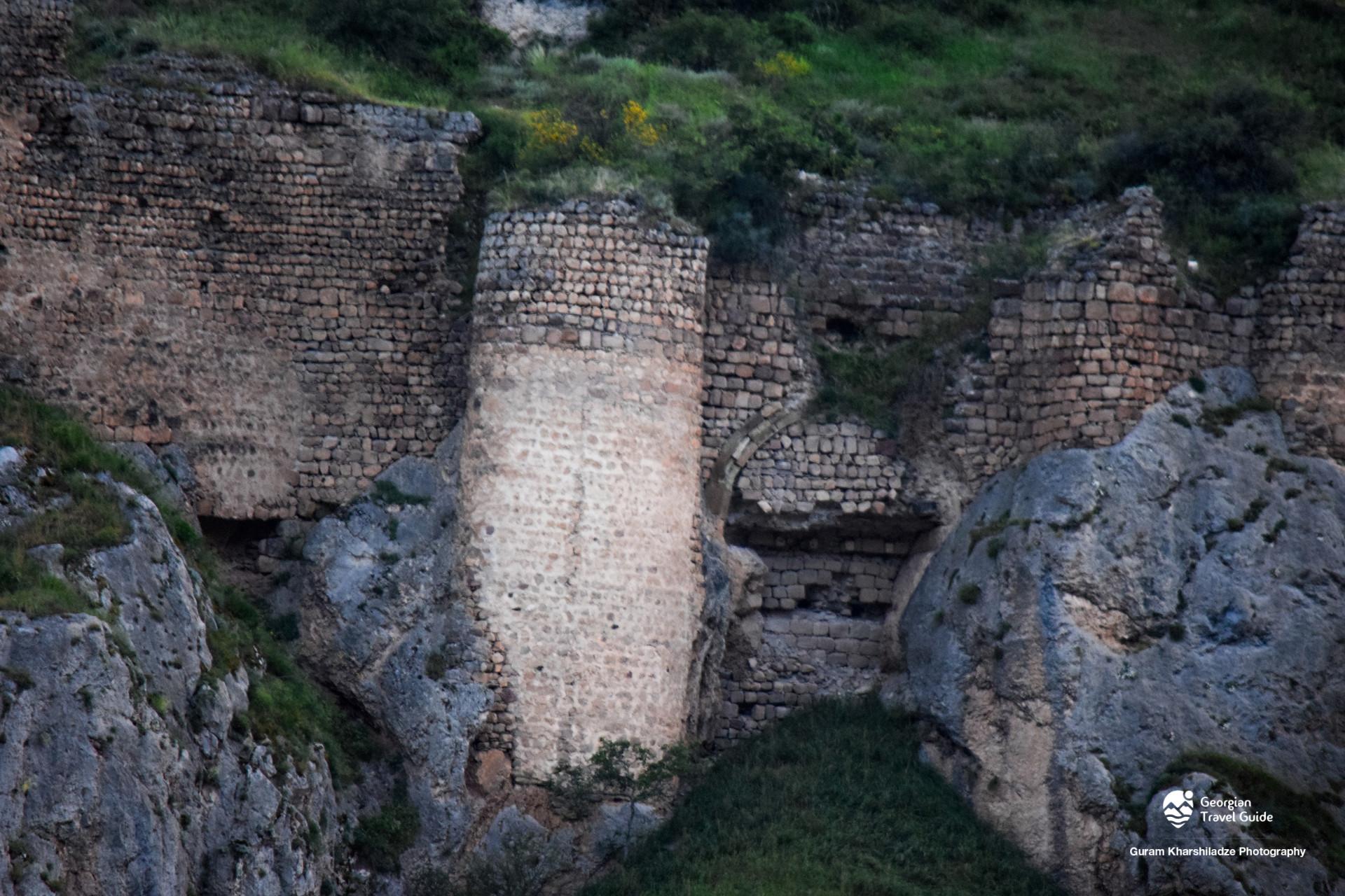 ახიზის ციხე