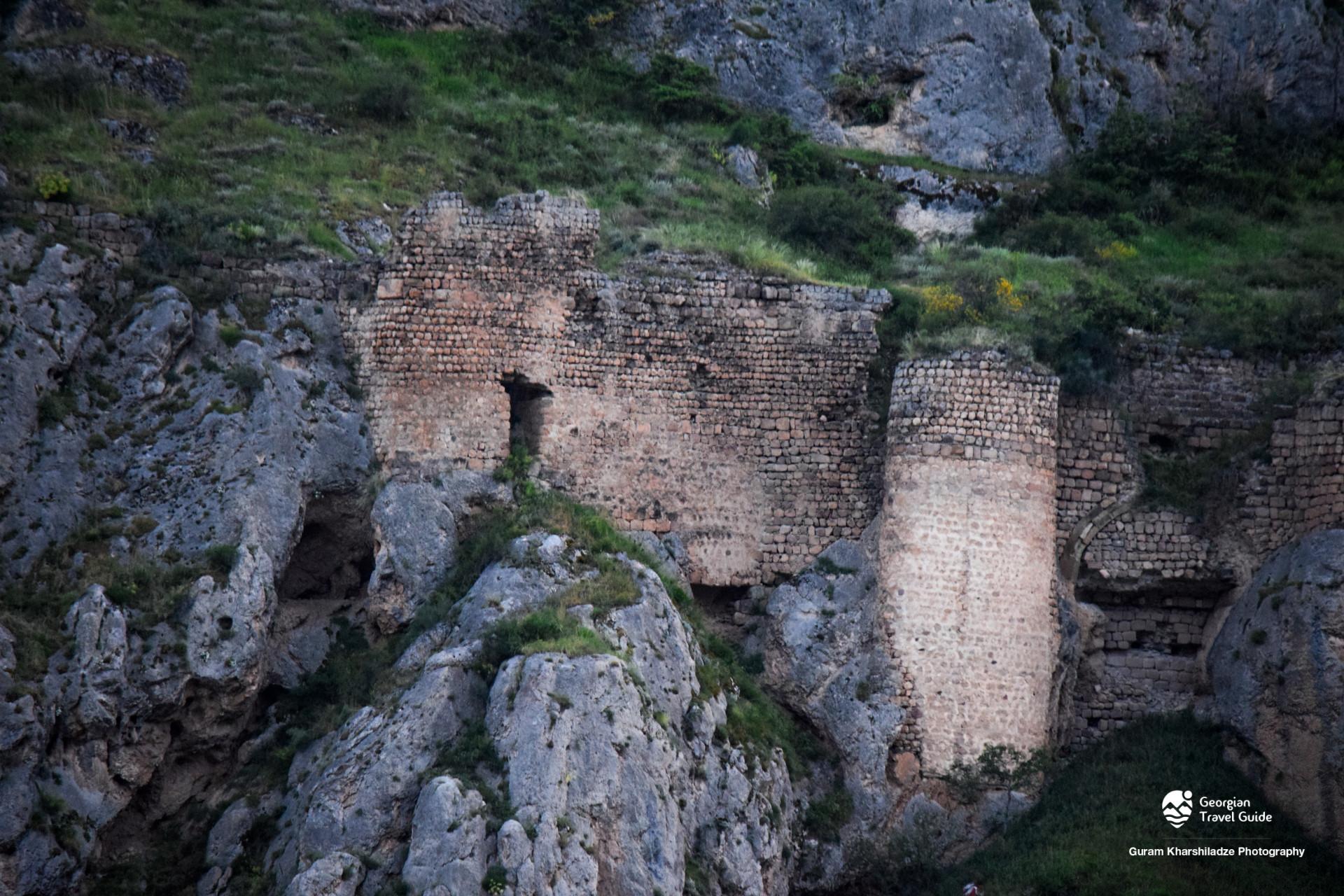 ახიზის ციხე