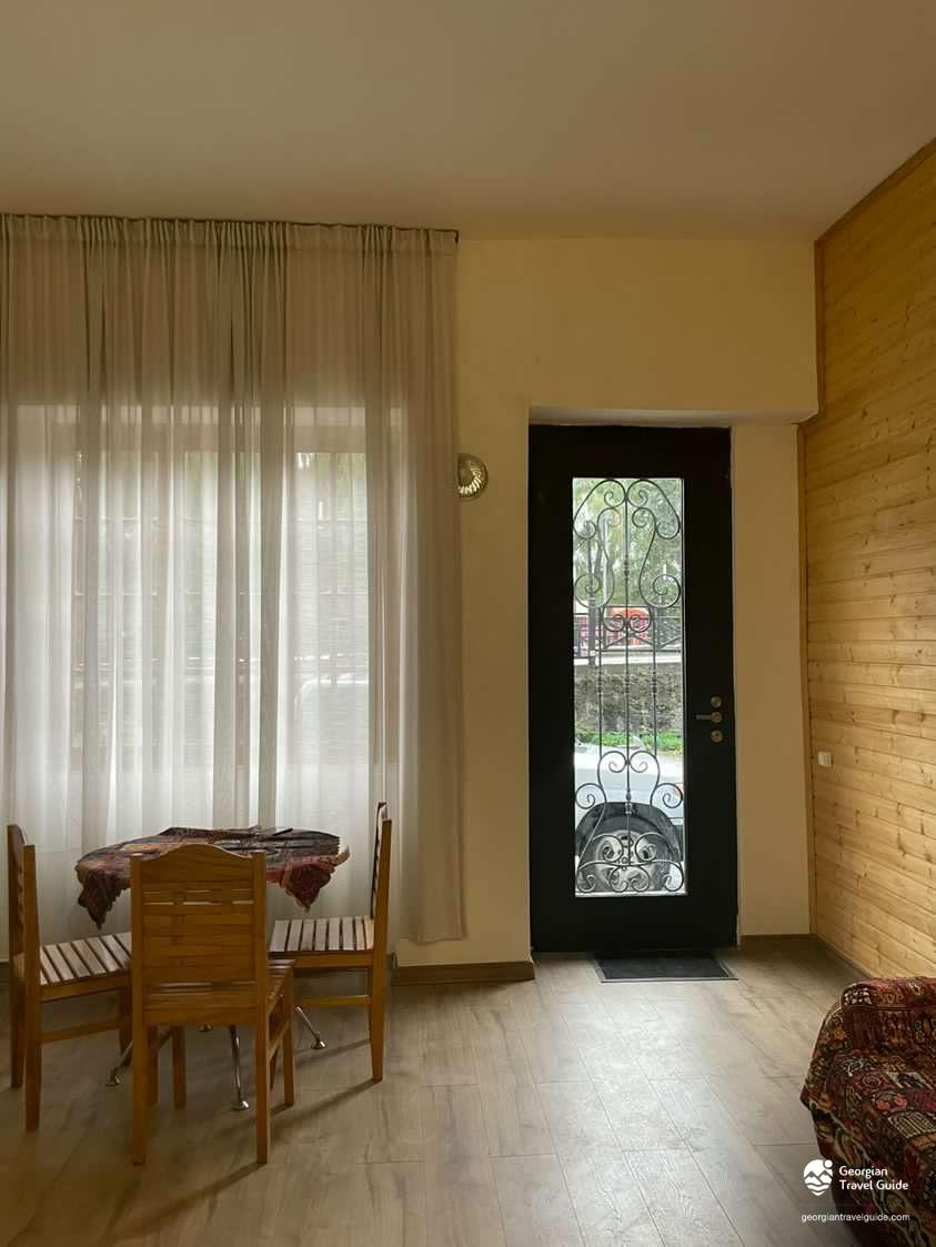 Racha Rooms . რაჭა რუმსი