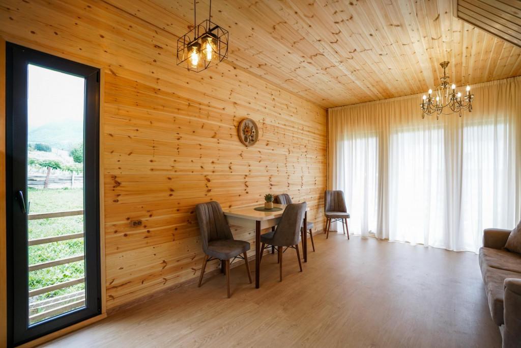 ხის სახლი მესტიაში - wood house in Mestia