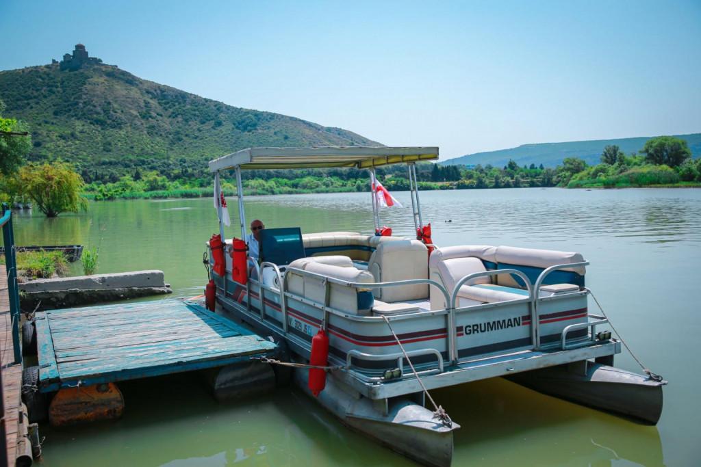 კატერის ტური მდინარეზე მცხეთაში