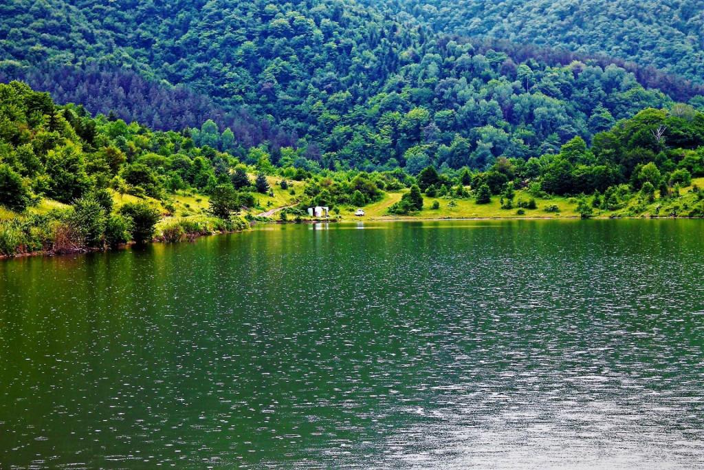 კოდიწყაროს ტბა Озеро Кодицкаро