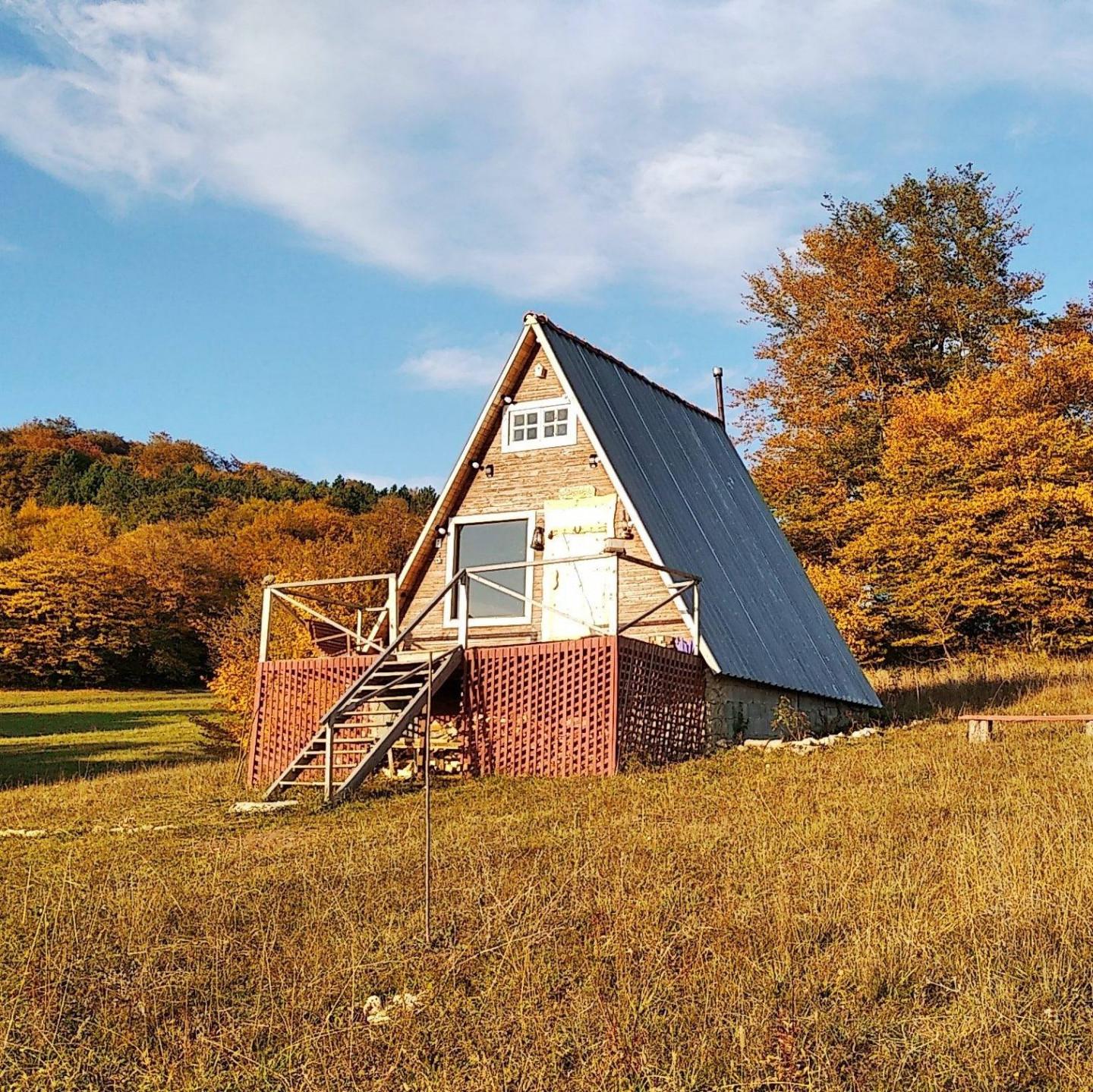 მარწყვის ქოხი