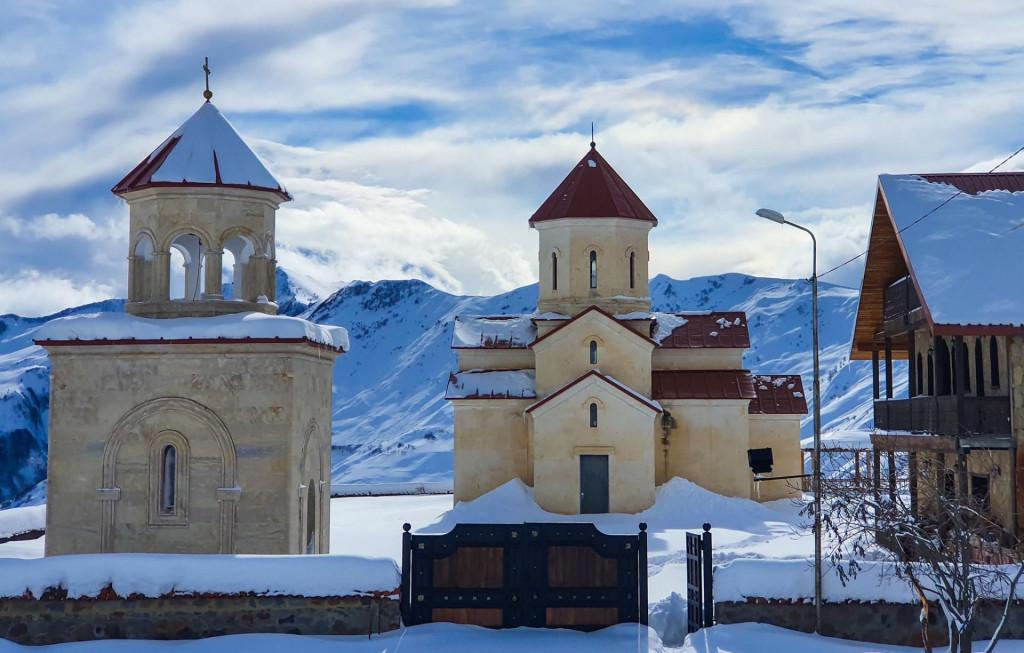 1 დღიანი ტური თოვლიან ყაზბეგში