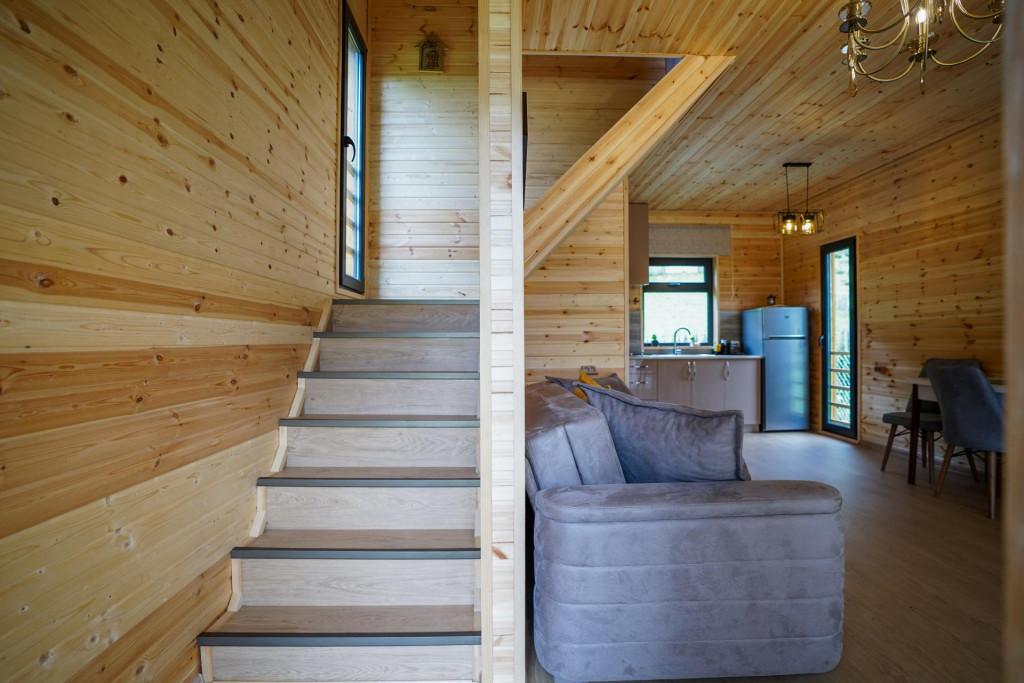 ხის სახლი მესტიაში - wood house in Mestia