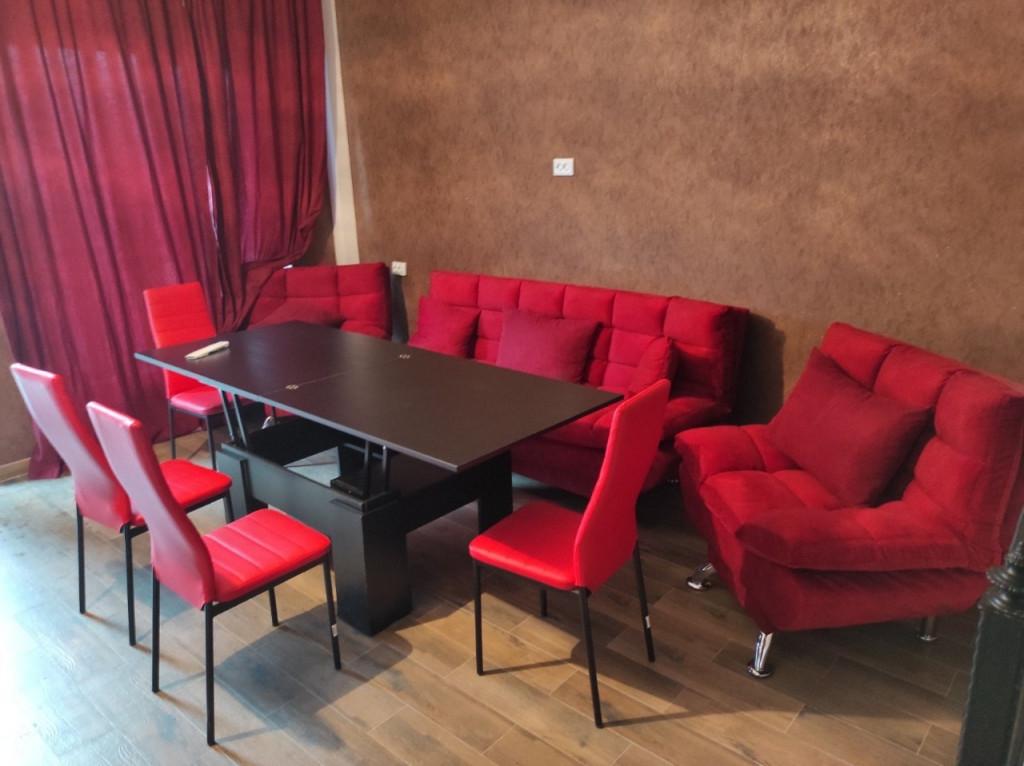 კოტეჯები წიწვოვან ტყეში ცემში