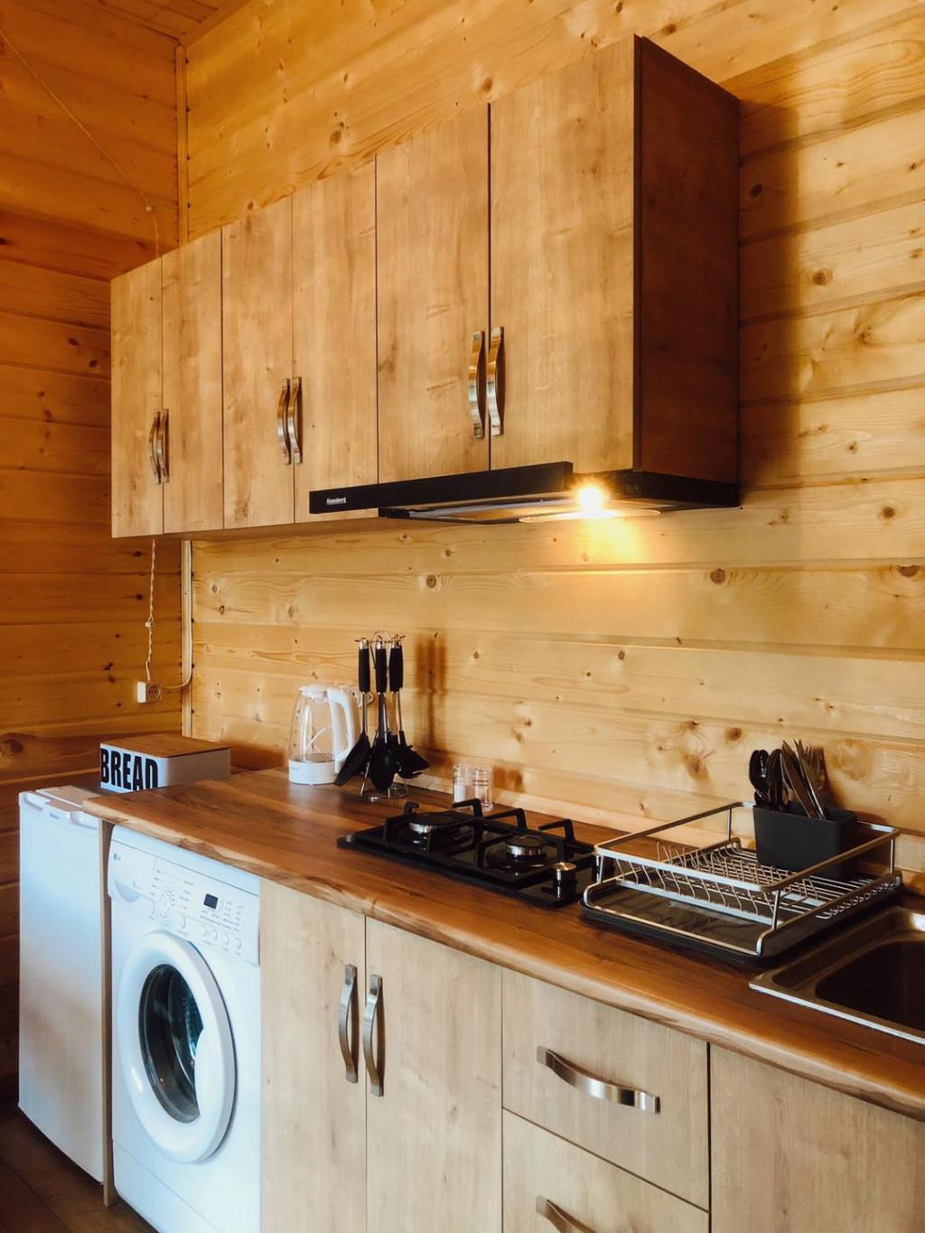 The Hut in Surami • ქოხი სურამში