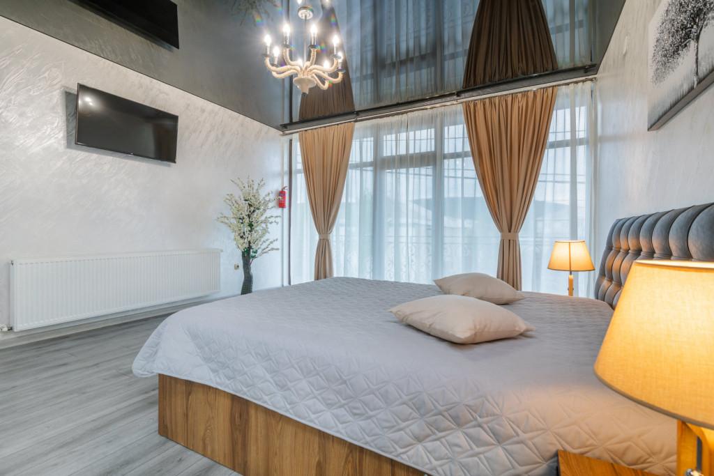 სასტუმრო პოუმ +