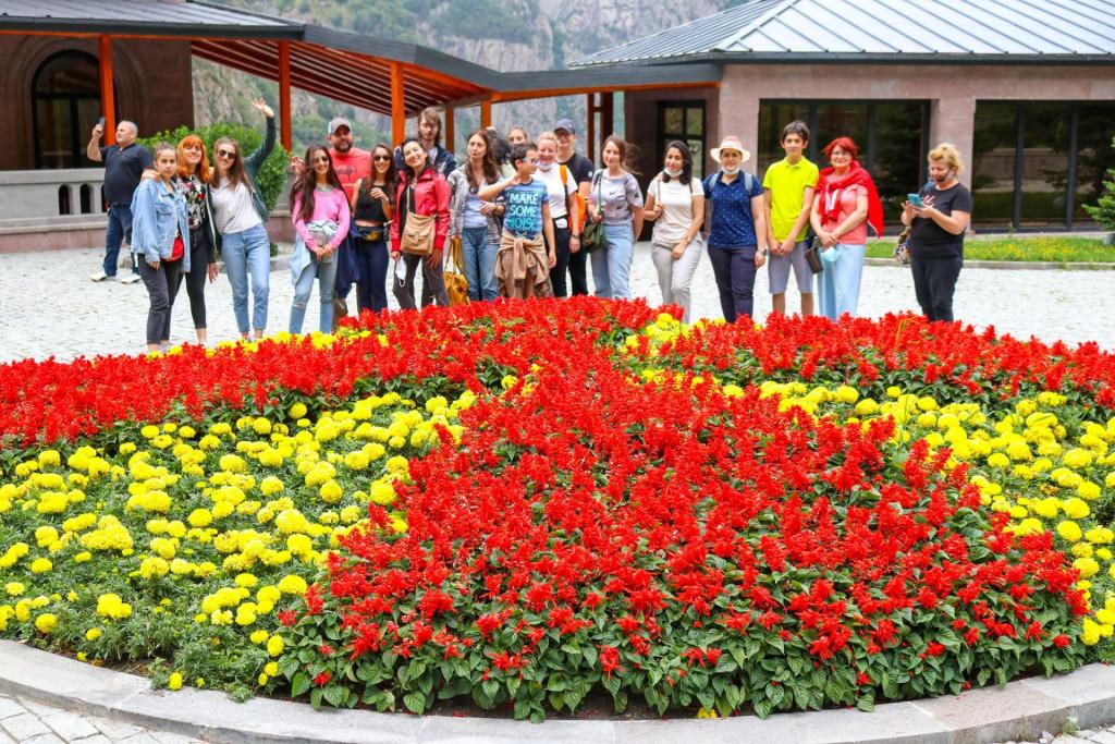 ერთ დღიანი ტური ყაზბეგში