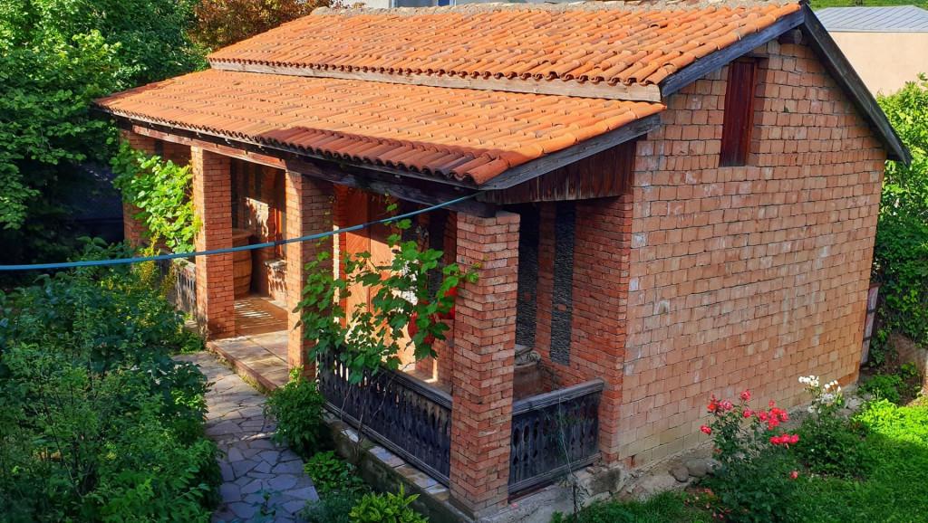 ღვინის დეგუსტაცია გურამი პაპას მარანში