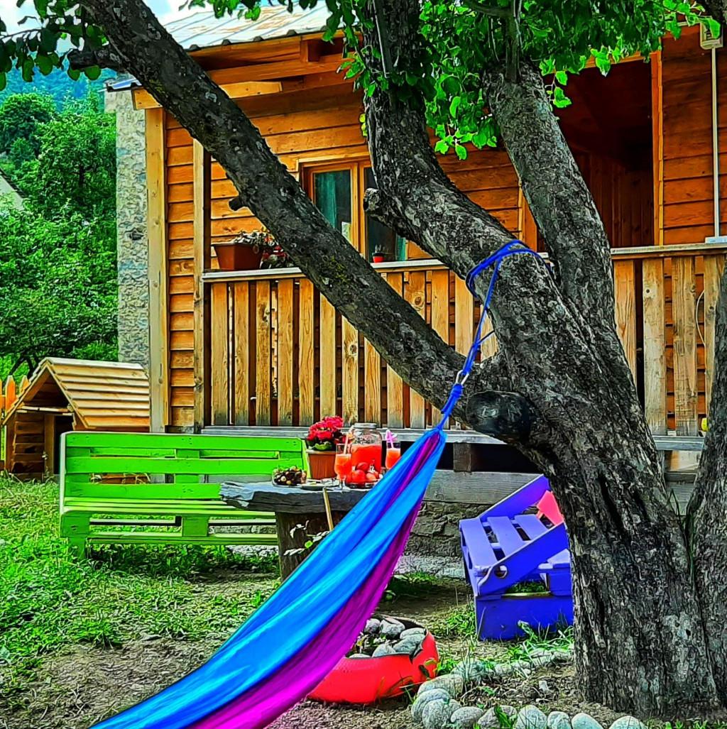 Hut Of Love - სიყვარულის ქოხი