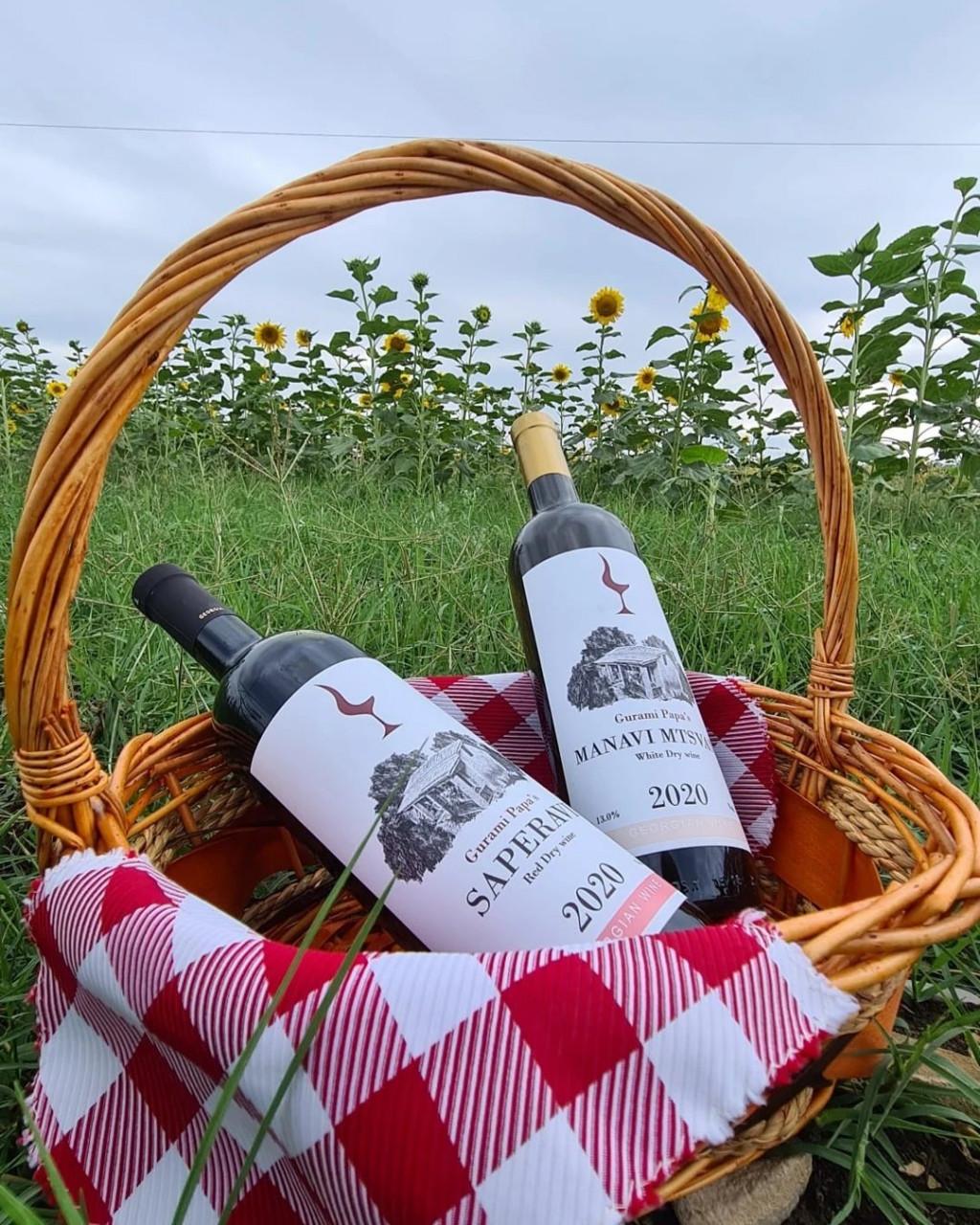 რთველი, ღვინის დეგუსტაცია,მასტერკლასები და სადილი გურამი პაპას მარანში