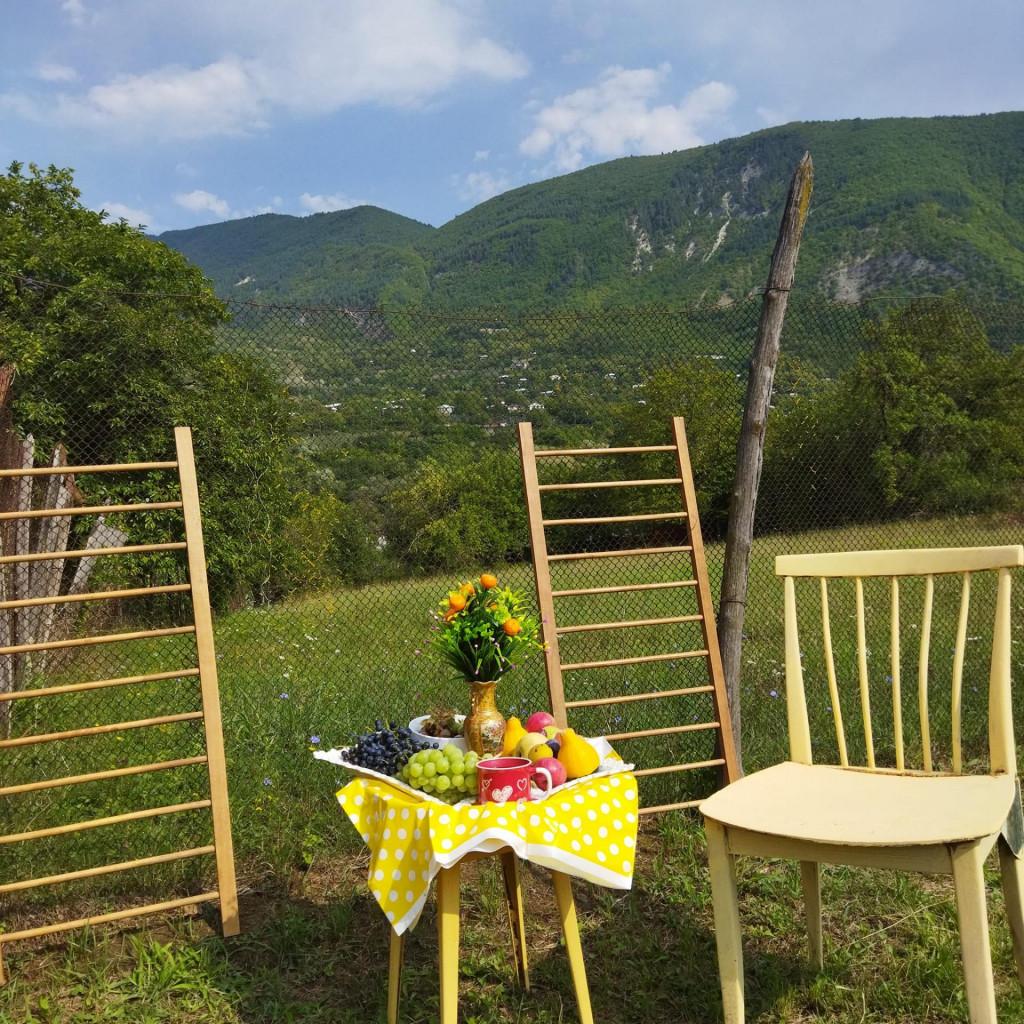 საოჯახო სასტუმრო ლაზუ