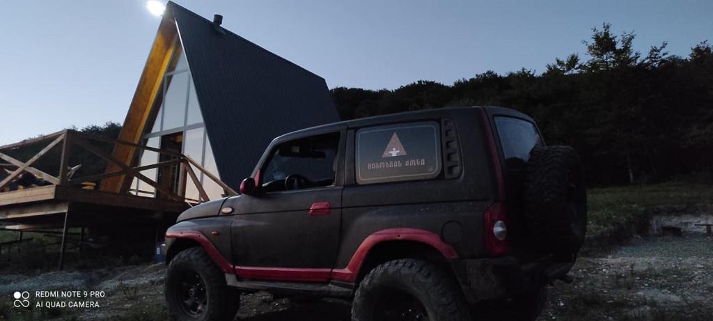 მეგობრის ქოხი