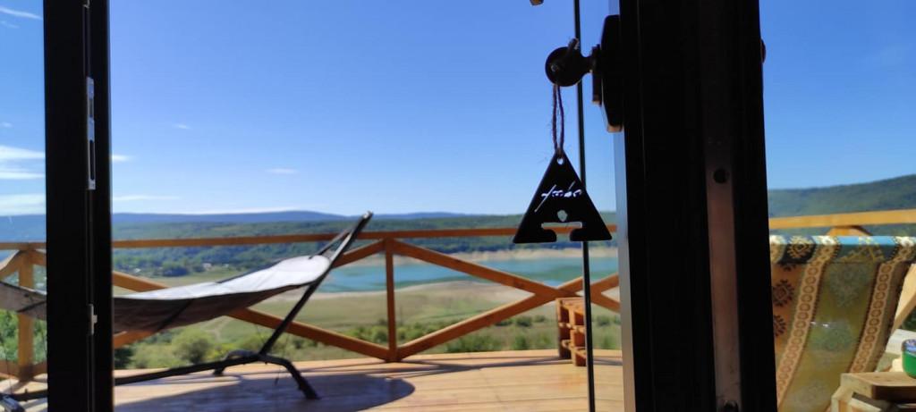 მეგობრის ქოხი