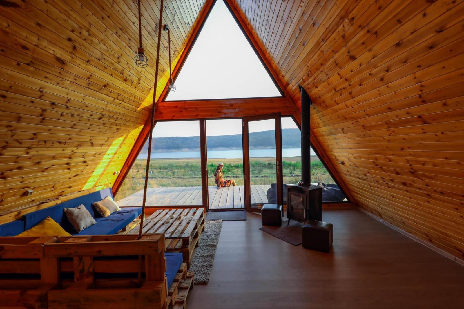 თაიმ აუთ კოტეჯი