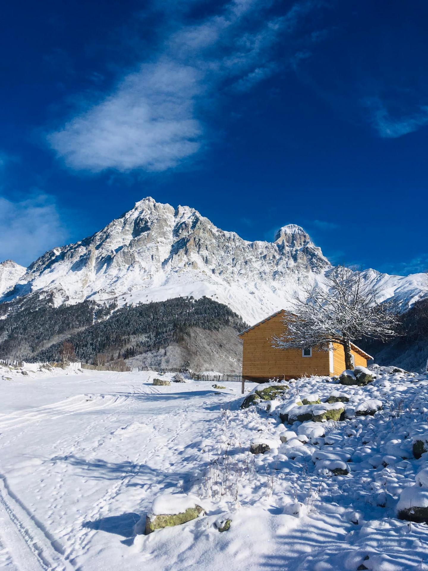 უშბის კოტეჯები