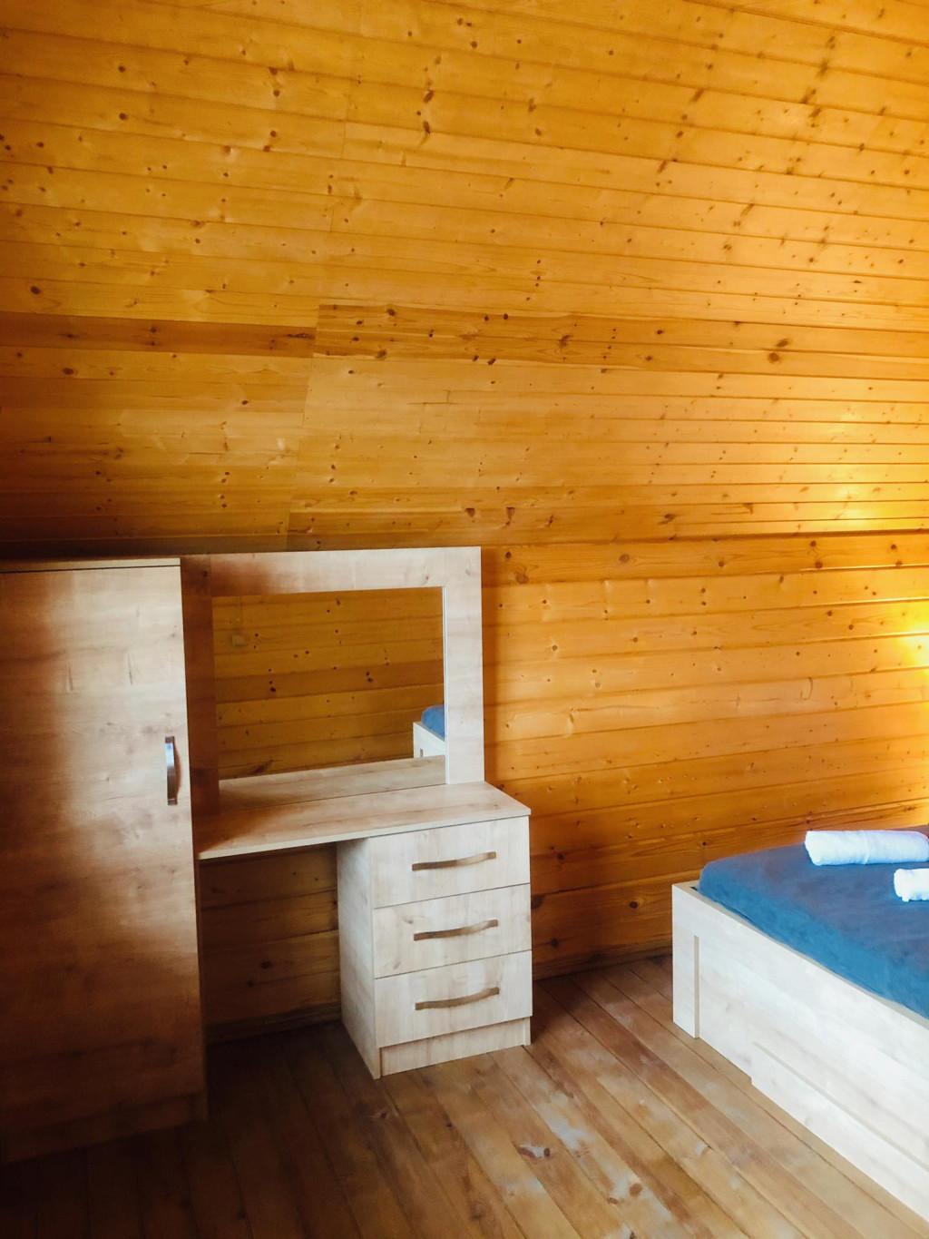 The Hut in Surami • ქოხი სურამში