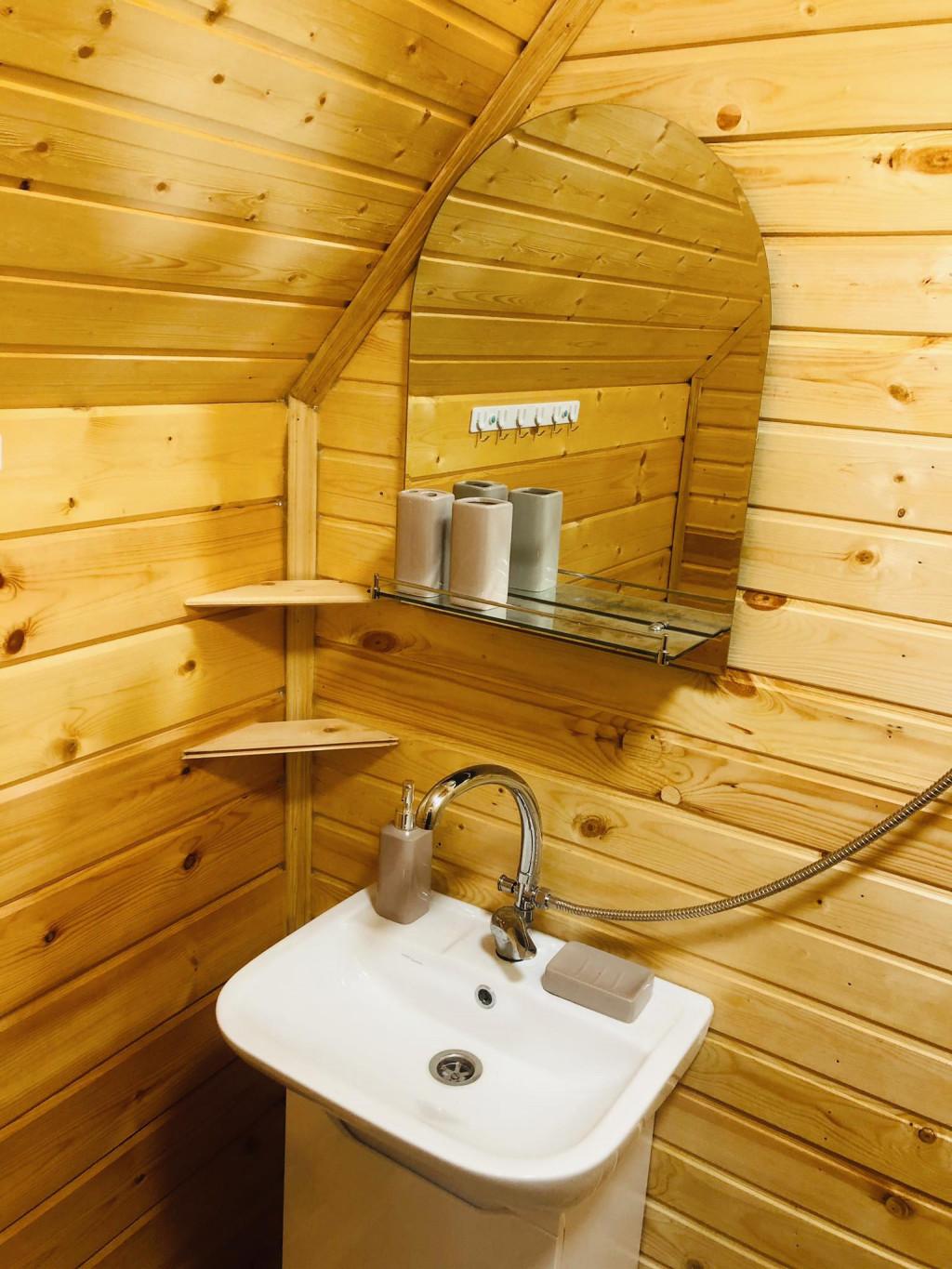 The Hut in Surami • ქოხი სურამში