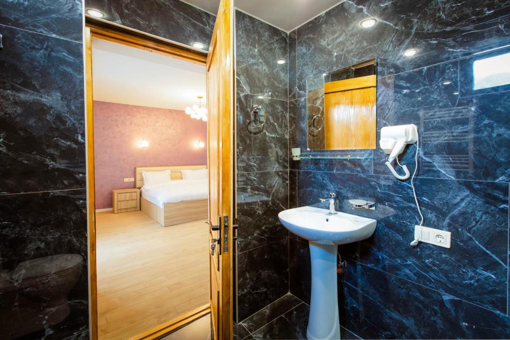 მესტია ინნ