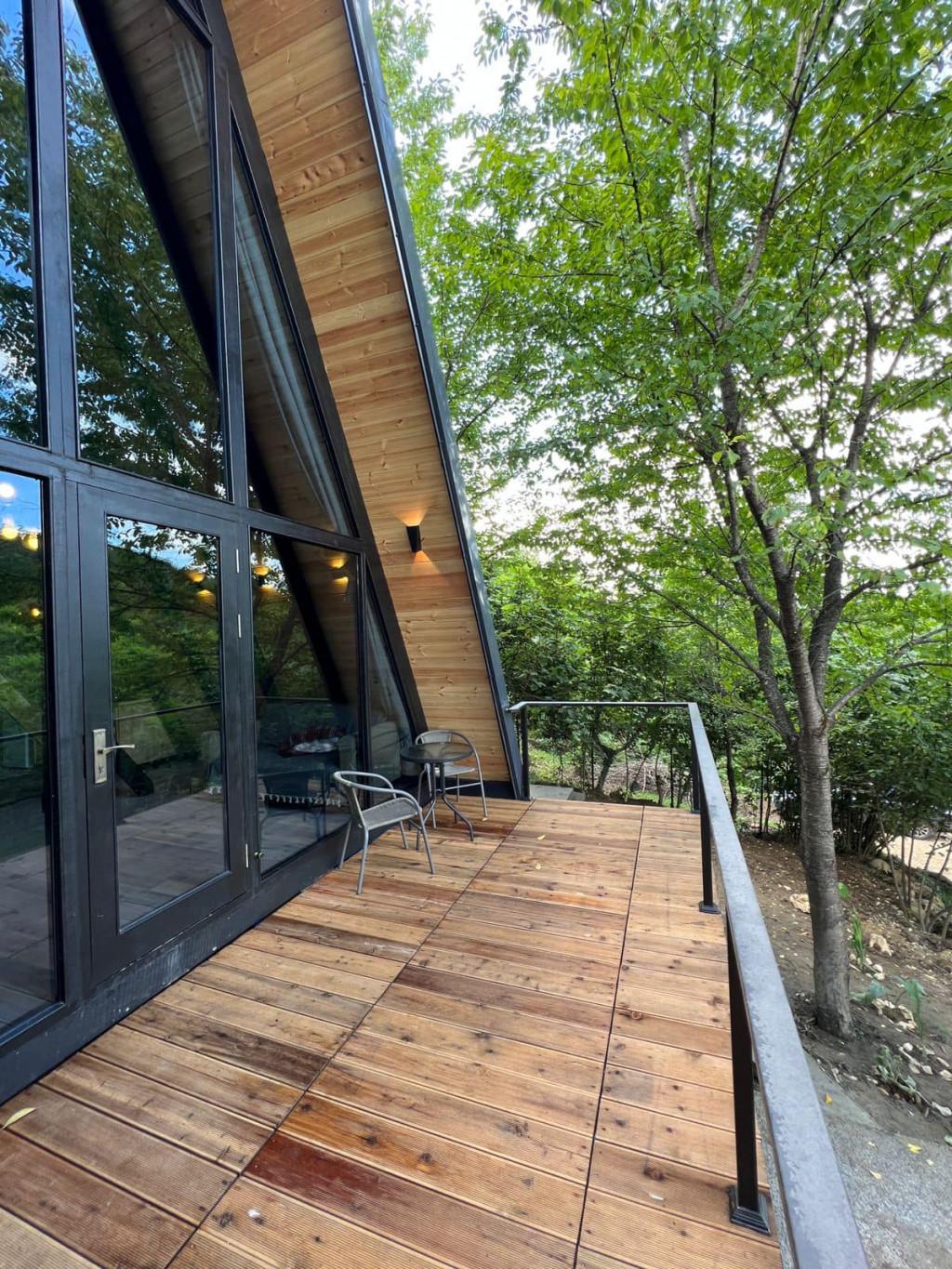 კოტეჯი სათაფლიაში