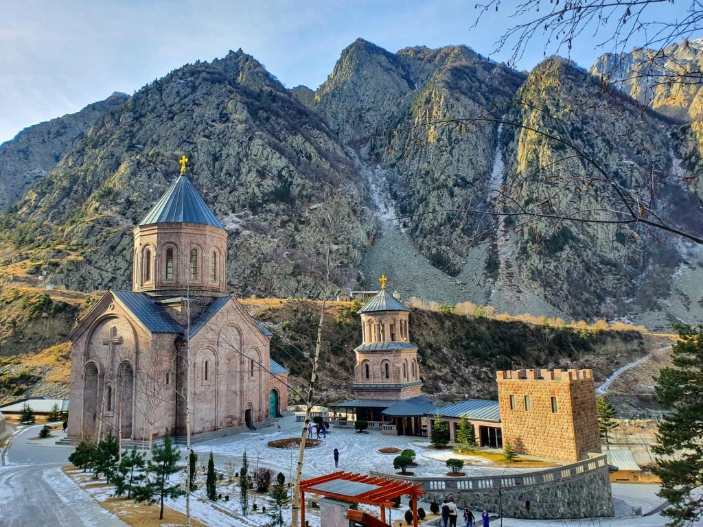 1 დღიანი ტური თოვლიან ყაზბეგში