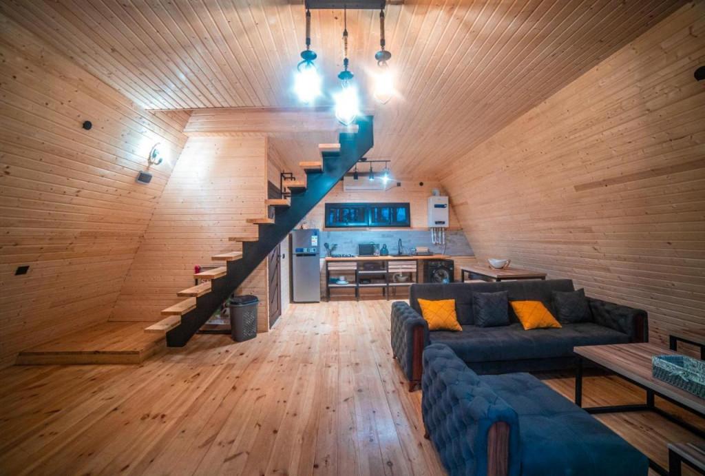 Park Hotel Surami Chalet