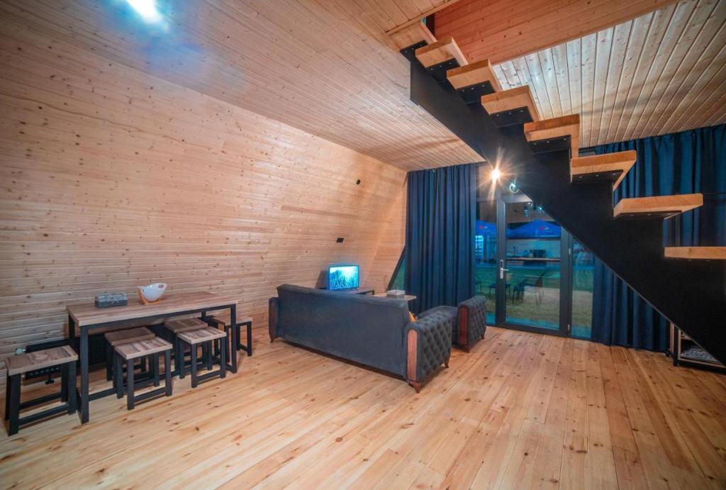 Park Hotel Surami Chalet