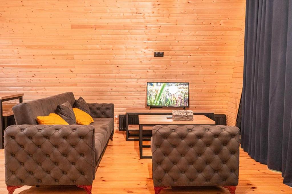 Park Hotel Surami Chalet