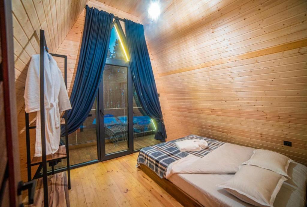 Park Hotel Surami Chalet