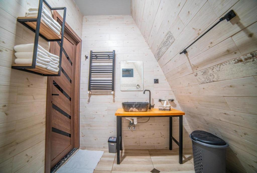 Park Hotel Surami Chalet