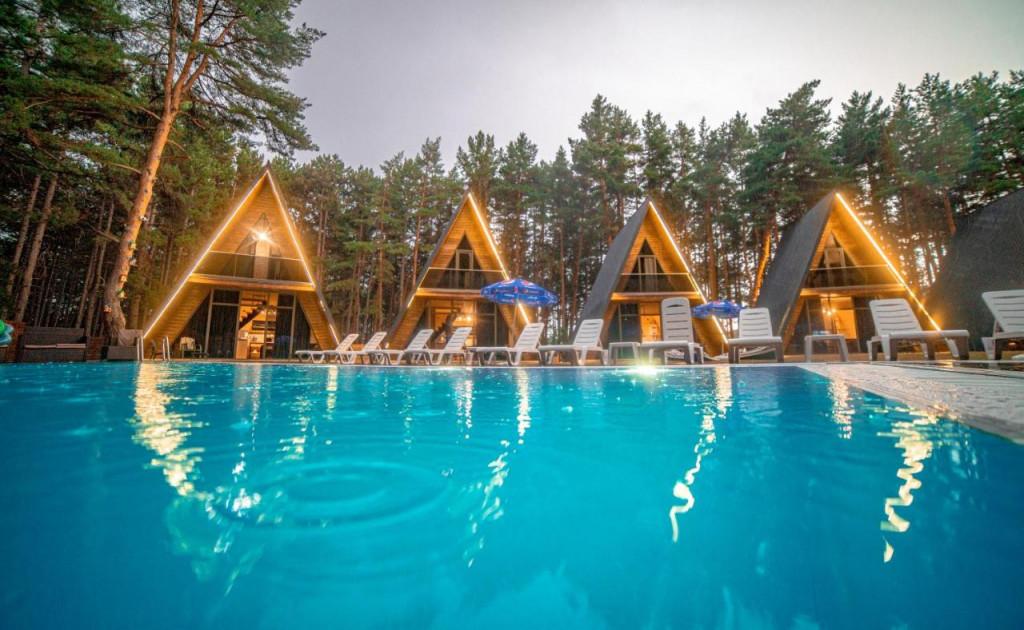 Park Hotel Surami Chalet