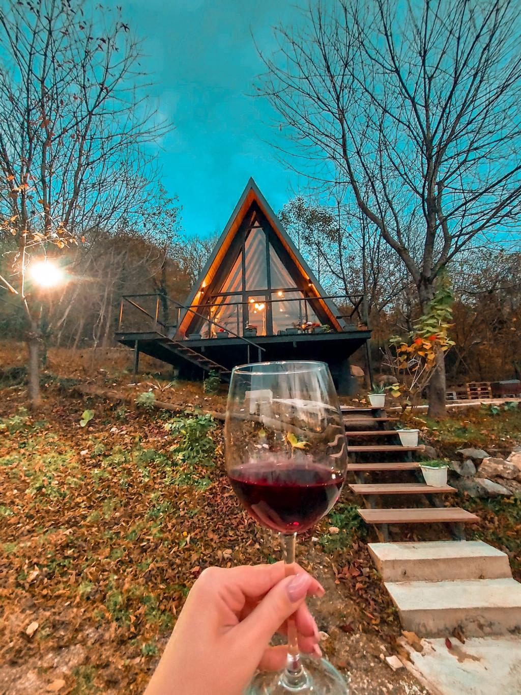 კოტეჯი სათაფლიაში