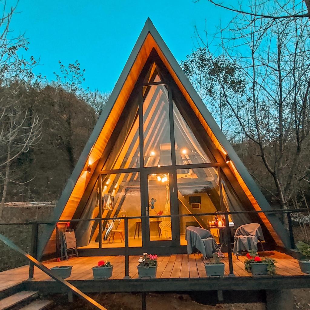 კოტეჯი სათაფლიაში