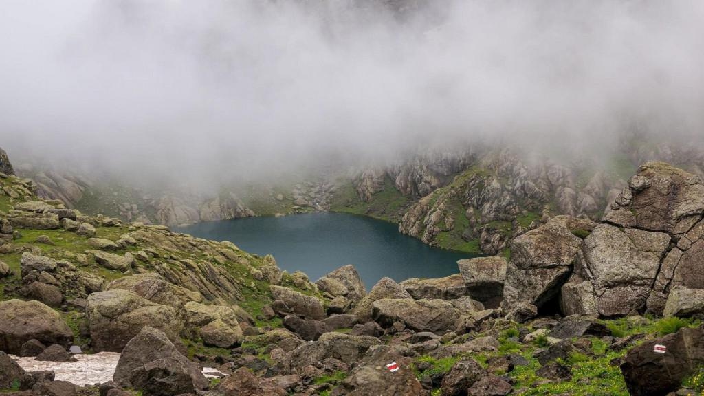 ტური ტობავარჩხილის ტბებზე