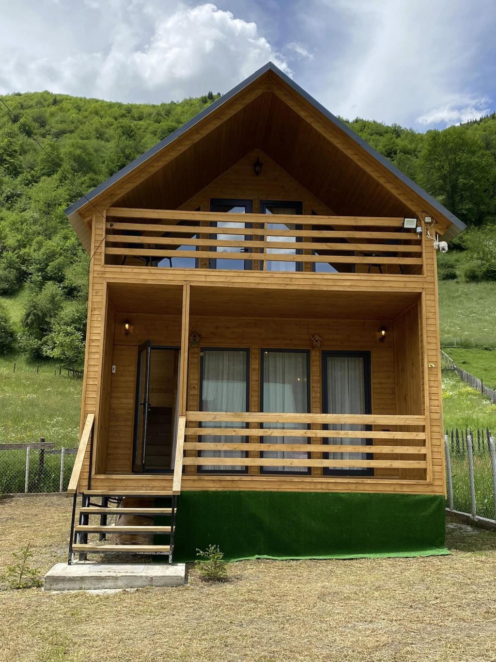 ხის სახლი მესტიაში - wood house in Mestia