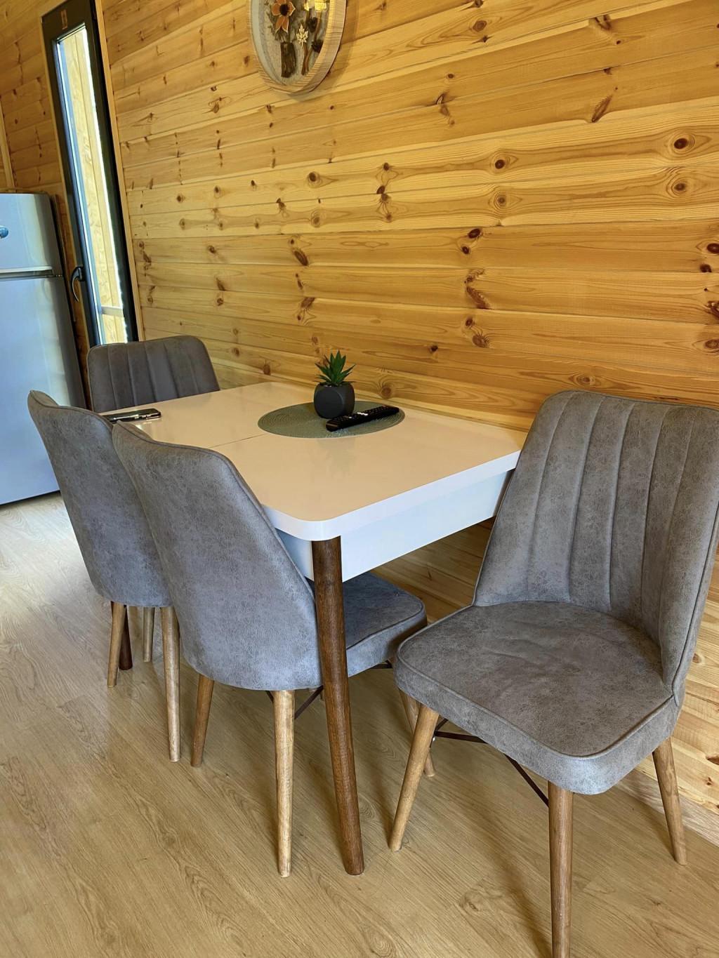 ხის სახლი მესტიაში - wood house in Mestia