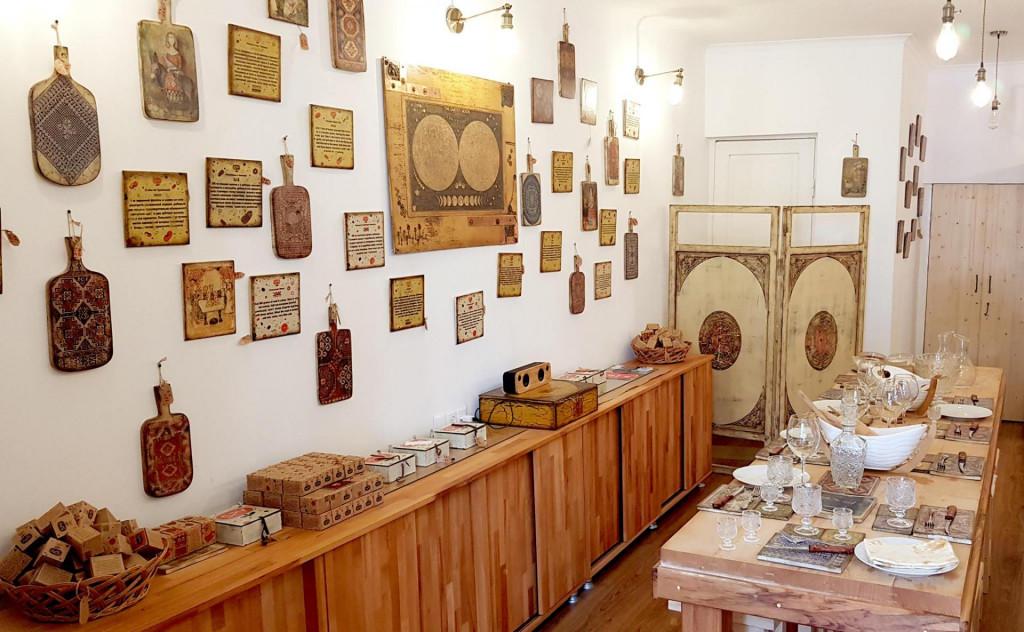 56938175_412051906250830_3201210