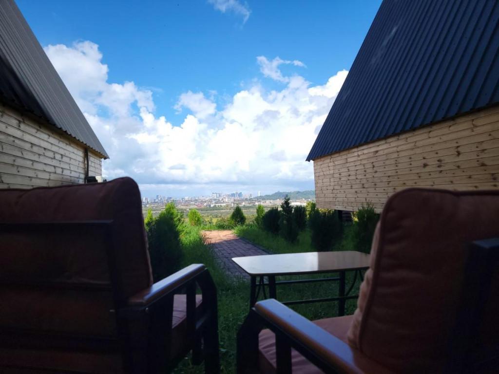 კოტეჯი თემა