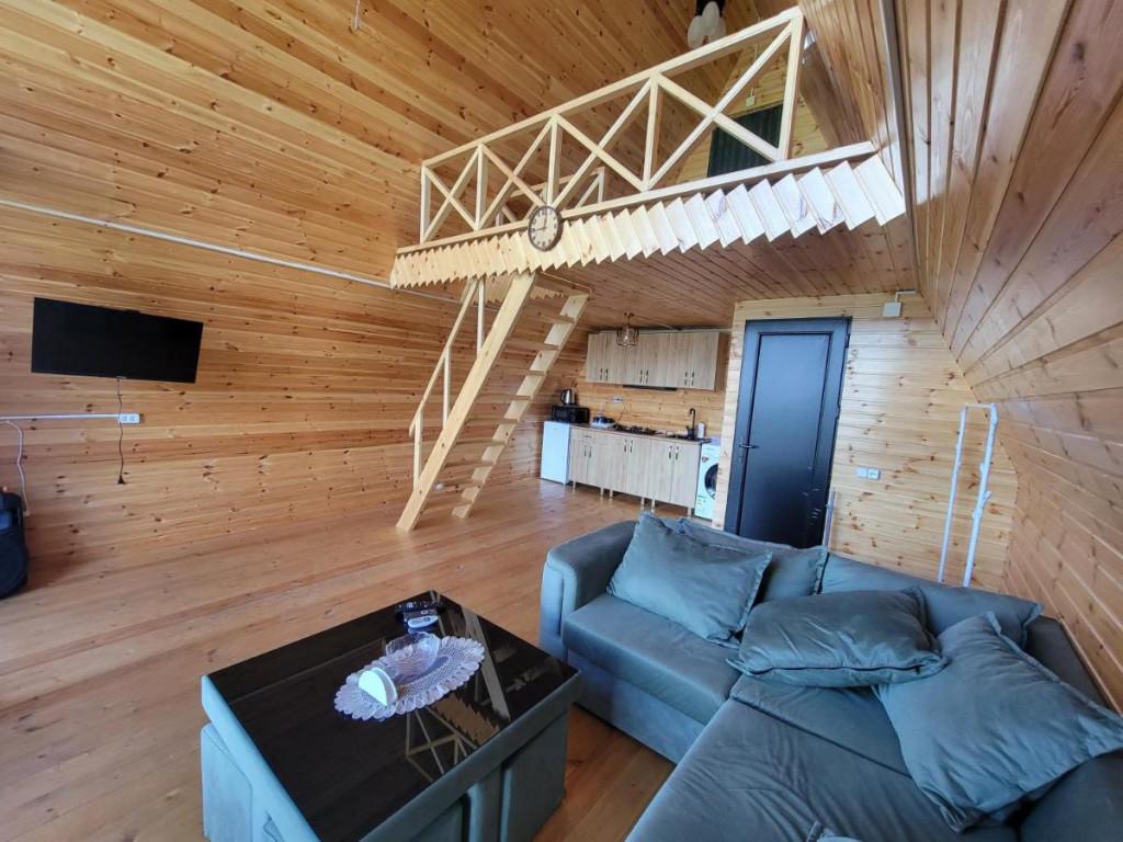 კოტეჯი თემა