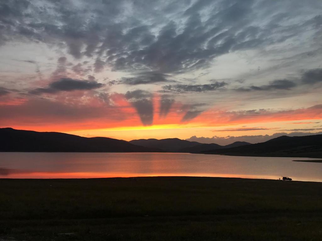 66321777_1082729091929013_847555