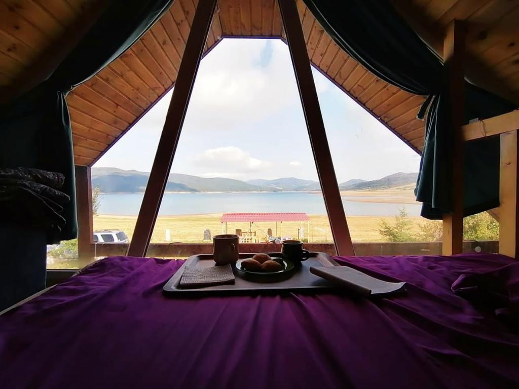 67444190_1098945350307387_249687