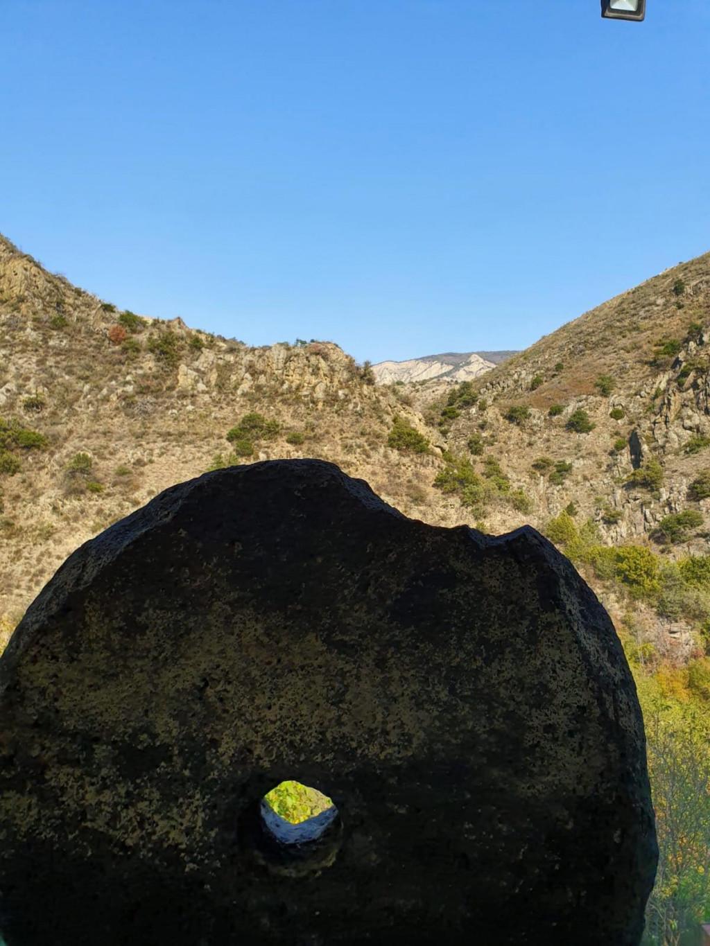 75464215_474860359784706_7895215