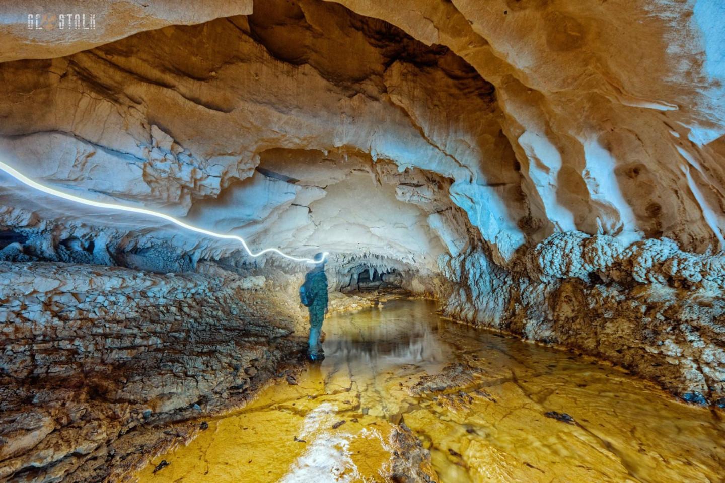 78033086_2879269438777905_906371