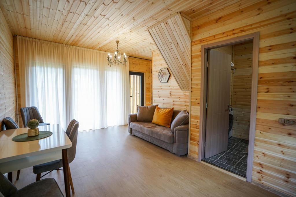 ხის სახლი მესტიაში - wood house in Mestia