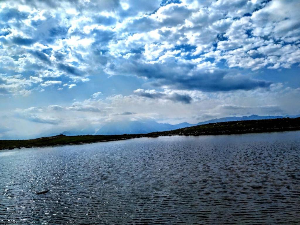 82081844_1047336392292398_588987