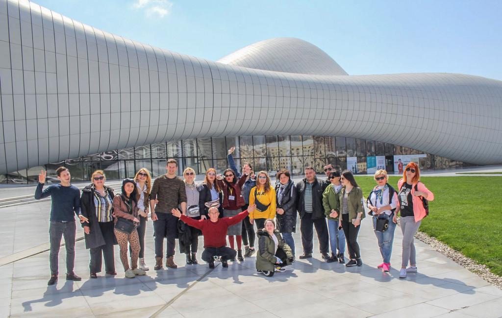 84351594_2376282252472076_638734