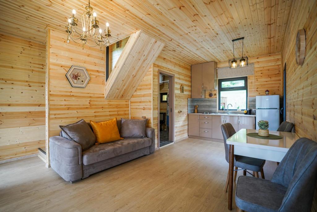 ხის სახლი მესტიაში - wood house in Mestia