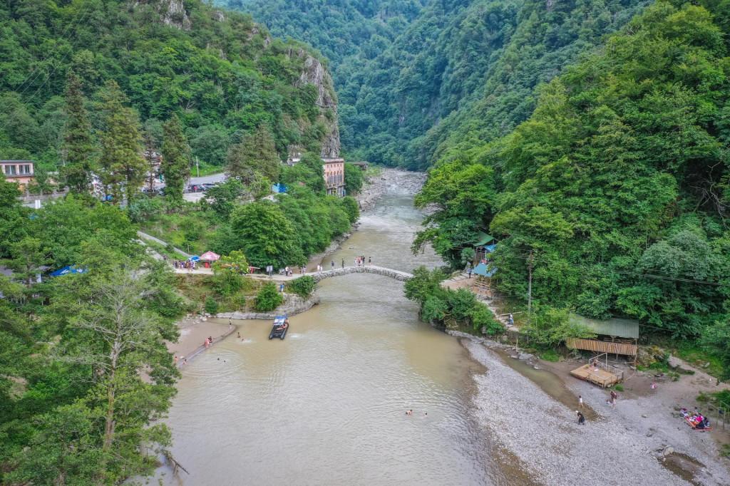 თაღოვანი ხიდი, თამარის ხიდი - Makhuntseti Bridge, Queen Tamar\'s Bridge